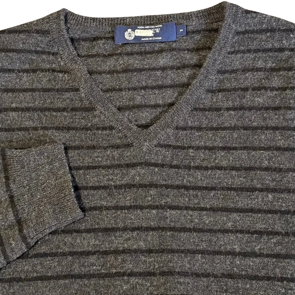J. Crew Sweater Mens S Gray Striped 100% Merino Wool V-Neck 31474 Y2K